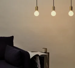 Ampoule*Tala Ampoule LED, E27, Sphere II, 6W, Dim to Warm, 2000-2800K, , 480lm, IP54, Ø7,5cm, H11,2cm - Porcelaine