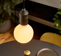 Ampoule LED, E27, Sphere III, 7W, Dim to Warm, 2000-2800K, Porcelaine, IP54, 600lm, Ø10cm, H13,7cm - Tala