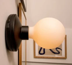 Applique de salle de bain, Bee, noir givré, IP65, Ø12cm, H18cm - Humble