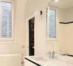 Applique*Zangra Applique de salle de bain, Light.o.016, avec glass021, , noir, IP54, Ø16,5cm, H11cm - blanc