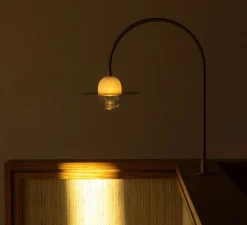 Applique*Contain Applique murale, Alba Curve Arm, , L15cm, H22cm - laiton brossé, verre transparent