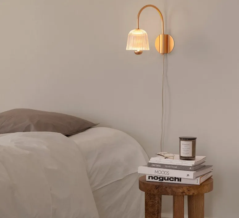 Applique*Nuura Applique murale, Asteea, , L12,5cm, H26,5cm- laiton satiné