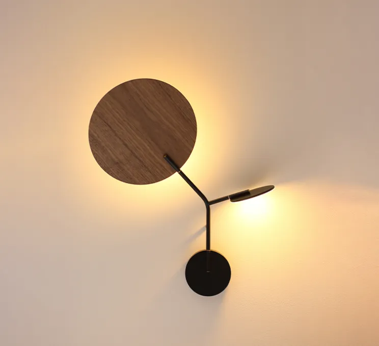 Applique murale, Ballon Wall 3, noir et chêne, gauche, LED, 3000K, 400lm, L52cm, H41cm - TUNTO
