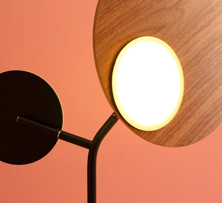 Applique murale, Ballon Wall 3, noir et chêne, gauche, LED, 3000K, 400lm, L52cm, H41cm - TUNTO