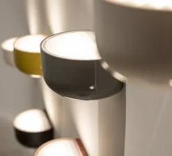 Applique murale, Bellhop Wall Up, marron chocolat, IP44, LED, dim, 2700K, 1600 lm, Ø18cm, H10,5cm - Flos