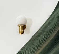 Applique murale, Bilbo, blanc, or, Ø10cm, H17cm - BACCARIS