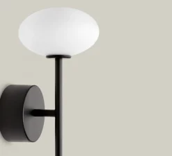 Applique*LEDS C4 Applique murale, Bloom, blanc & noir, IP44, LED, 2700K, 262 lm, Ø12,4cm, H45,5cm - blanc & noir