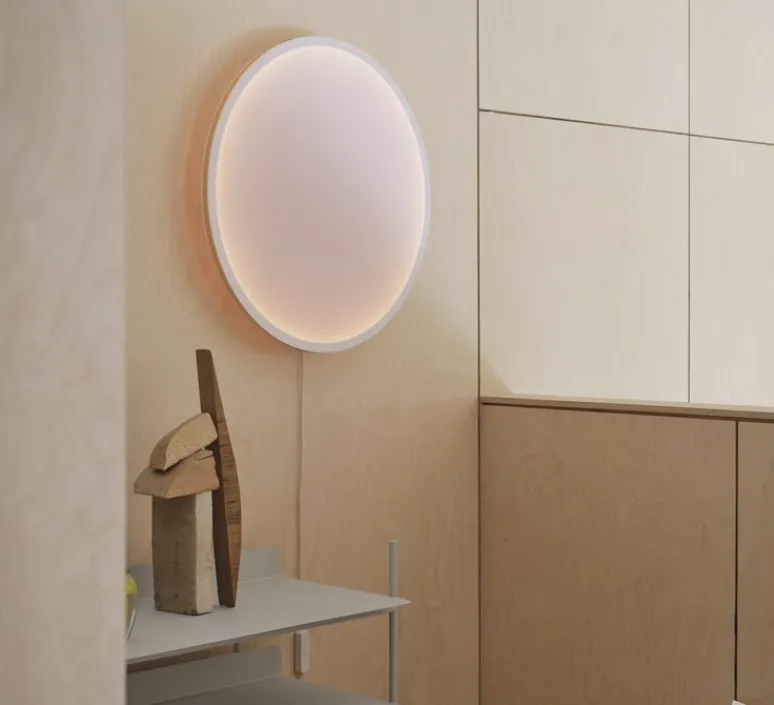 Applique*Muuto Applique murale, Calm, , LED, dim, 2200K, 1000 lm, Ø68cm, H7,25cm - blanc et orange