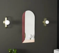 Applique*Eno Studio Applique murale, Cime, laiton, L20cm, H30cm - laiton, globe opalin