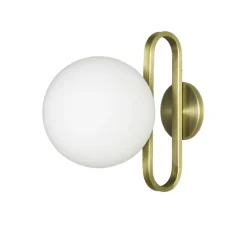 Applique*Eno Studio Applique murale, Cime, laiton, L20cm, H30cm - laiton, globe opalin