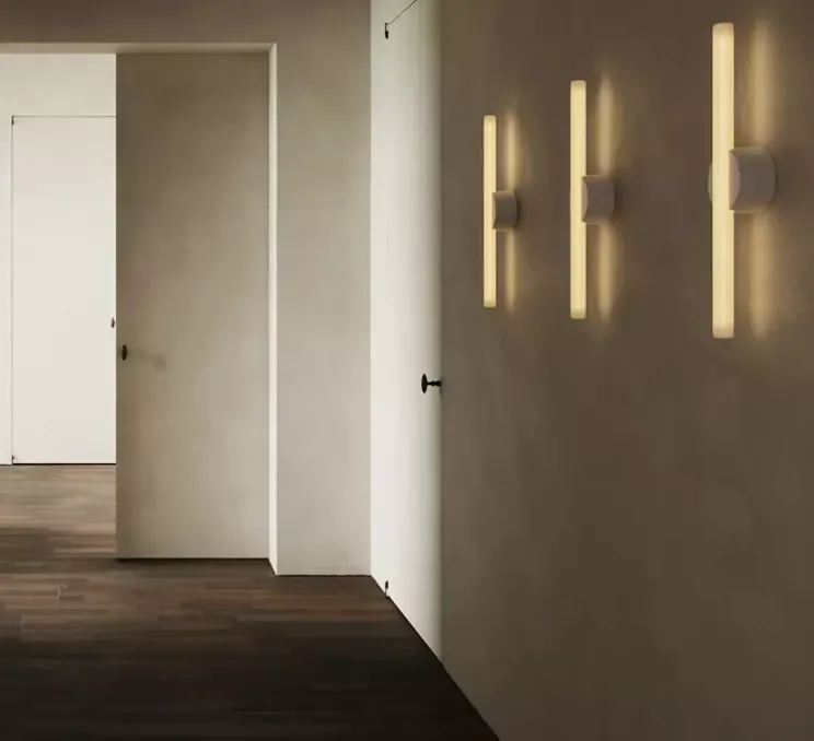 Applique murale, KILTER, blanc, IP44, LED, dim, 2700K, 375 lm, L17cm, H64cm - Tala