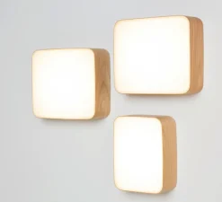 Plafonnier & Spot|Applique*Tunto Applique murale LED ou plafonnier, Cube, S, chêne, 440lm, 3000K, dimmable, L22cm, H16,5cm - blanc, chêne