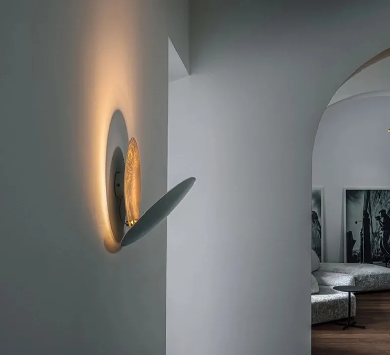 Applique*Catellani & Smith Applique murale, Lederam W25, blanc et laiton, LED, dim, 2700K, 1550 lm, Ø25cm, H25cm - laiton et blanc