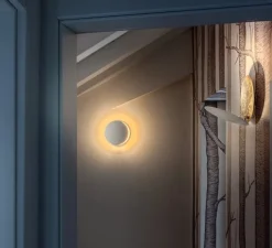 Applique*Catellani & Smith Applique murale, Lederam W25, blanc et laiton, LED, dim, 2700K, 1550 lm, Ø25cm, H25cm - laiton et blanc