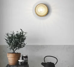 Applique murale, Liila 1 medium, or, transparent, IP44, Ø16,5cm, H17cm - Nuura