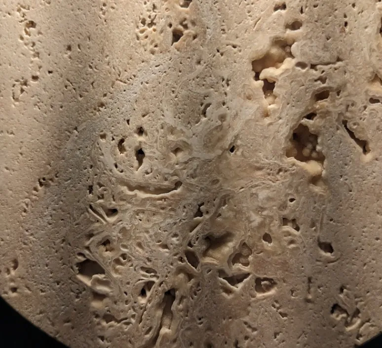 Applique*Entrelacs Applique murale, Martel 300, Travertin, Bronze marron foncé patiné, IP44, LED, dim, 2700K, 700 lm, L15cm, H30cm - Travertin, Bronze patiné marron foncé