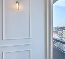 Applique murale, Osman, noir mat, laiton brossé et verre transparent, L8cm, H23cm - TOOy