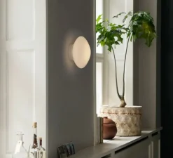 Applique|Plafonnier & Spot*Andtradition Applique murale ou plafonnier, Mist AP22, , IP44, L25cm, H25cm - blanc opalin