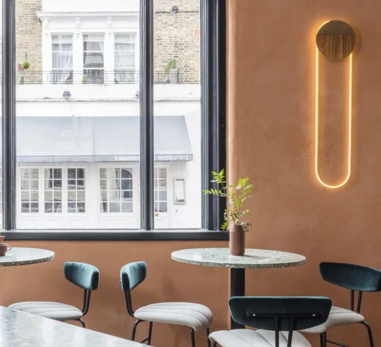 Applique murale, Ra Wall longue, or, 3000K, 1800lm L25,5cm, H110cm - Darmes