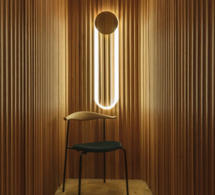 Applique murale, Ra Wall longue, or, 3000K, 1800lm L25,5cm, H110cm - Darmes