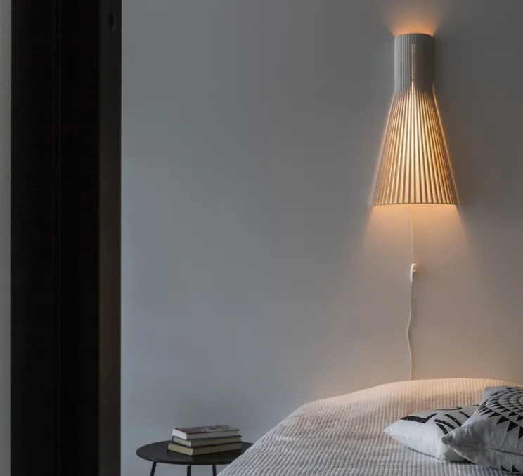 Applique murale, Secto 4230, câble+interrupteur, blanc, 3000K, 370lm, H60cm, L30cm - Secto Design