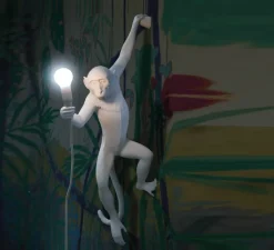 Applique|Enfants*Seletti Applique murale, singe, Monkey Hanging, gauche, , H76,5cm - blanc