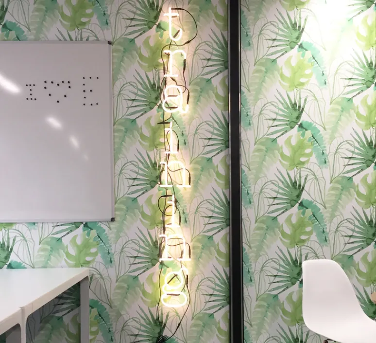 Applique|Enfants*Seletti Applique murale, singe, Monkey Hanging, gauche, , H76,5cm - blanc