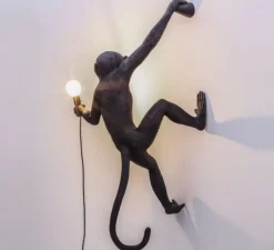 Applique*Seletti Applique murale, Singe, Monkey hanging, droite, , IP44, L37cm, H75cm - noir