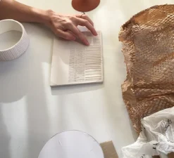 Applique*Pott Applique murale, Terra WT, , IP44, LED, dim, 2700K, 800 lm, Ø13cm, H21cm - rouge/lignes