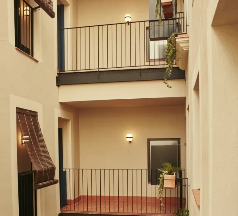 Applique*Santa & Cole Applique murale, Wally Cestita, , IP54, Ø22cm, H24cm - noir