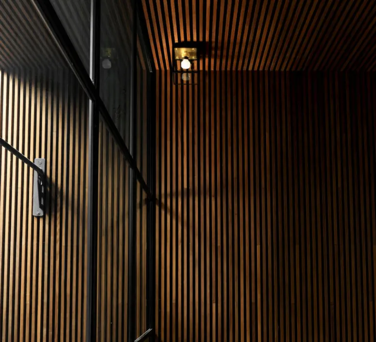 Applique|Plafonnier & Spot*Buster & Punch Applique ou plafonnier, Caged wet, petit, , IP44, L16,9cm, H17,3cm - laiton