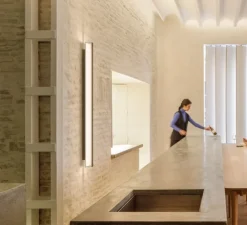 Plafonnier & Spot|Applique*Vibia Applique ou plafonnier, Kontur 6418, , LED, 2700K, 4205 lm, L20cm, H162cm - blanc et noir