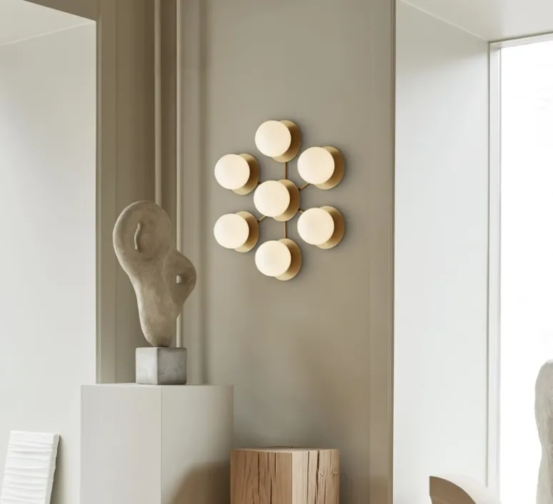 Plafonnier & Spot|Applique*Nuura Applique ou plafonnier, Liila Star, , L48,6cm, H54cm - laiton, verre opalin