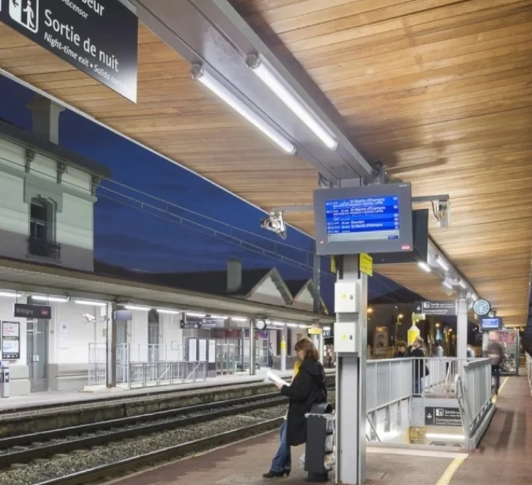 Plafonnier & Spot|Applique*Sammode Applique ou plafonnier, Turner 70, , IP66, LED, dim, 3000K, 2500 lm, L156cm, H9cm- argent et transparent