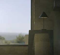 Lampe*New Works Baladeuse, Brolly, , LED, dim, 2700K, 140 lm, Ø16,5cm, H30cm - noir