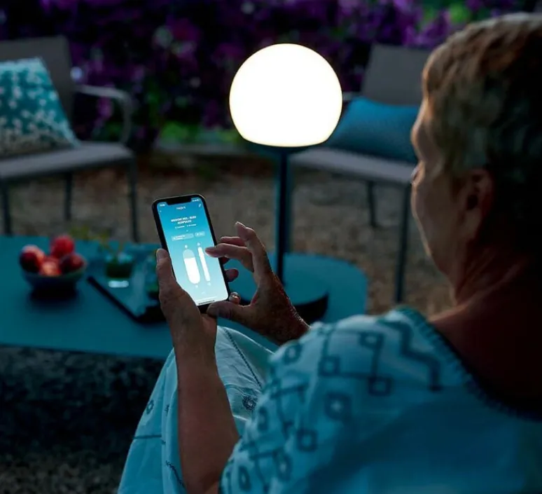 Lampe*Fermob Baladeuse, Lampe à poser, d'extérieur, H63 acapulco, Mooon! IP44, dim, 3000K-6000K, 500lm, Ø25cm, H63cm - bleu