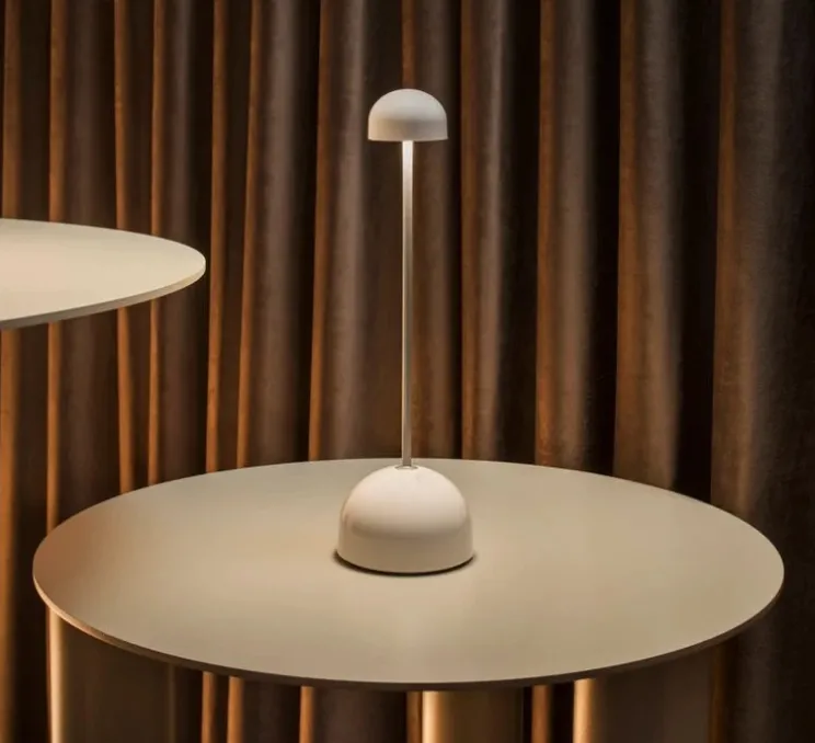 Baladeuse, Sips, blanc, argent, IP43, LED, dim, 2700K, 327 lm, Ø9cm, H31cm - Marset