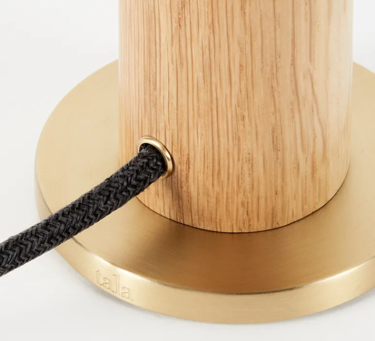 Lampe*Tala Base pour lampe, Knuckle, , Ø8,5cm, H12,5cm - chêne, laiton
