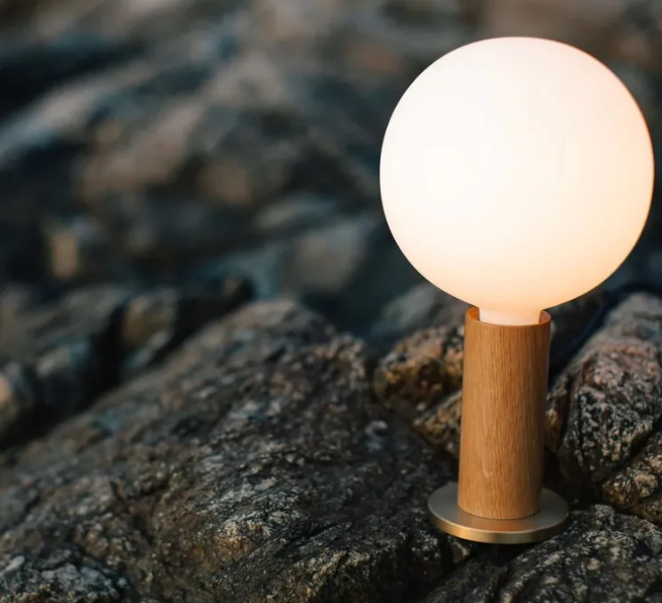 Base pour lampe, Knuckle, noyer, laiton, Ø8,5cm, H12,5cm - Tala