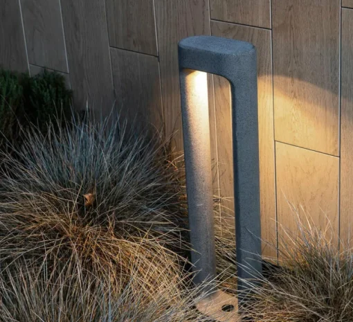 Borne, Totem 611, gris, IP55, LED, 2700K, 370 lm, L15cm, H61,1cm - Faro