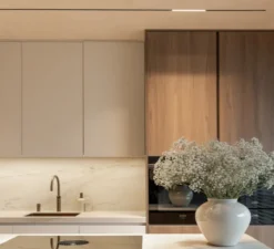 Plafonnier & Spot*Modular Composition, Rail, Pista, , LED, dim, 2700K, 1420 lm, L200cm, H2,5cm - noir