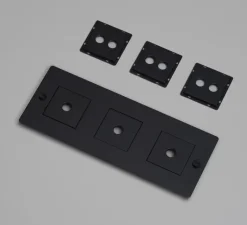 Interrupteur|Prise*Buster & Punch Façade, Buster, Triple horizontal, Noir, Avec insert, L23,2cm, H9cm -