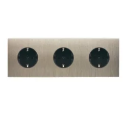 Façade, Confidence, Triple horizontal, Acier brossé, Prise-Schuko x3, L29,3cm, H8cm - Modelec