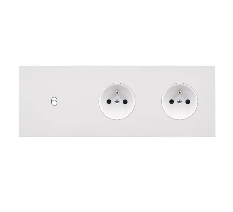 Prise|Interrupteur*Modelec Façade, Désir, Triple horizontal, Blanc mat, Interrupteur x1 et Prise-PC x2, L22,2cm, H8cm -