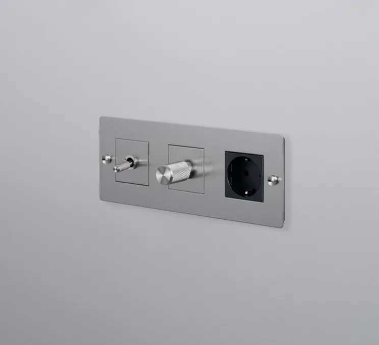 Interrupteur et Prise, Buster, Triple horizontal, Acier, Va-et-vient x1, Variateur x1, Prise-Schuko x1, Acier, L23,2cm, H9cm - Buster & Punch