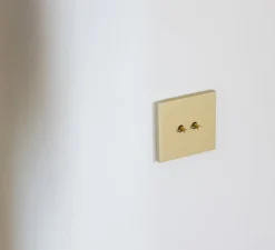 Interrupteur, Toggle, Simple, Alu gold brushed, Va-et-vient x2, Alu gold brushed, L9,5cm, H9,5cm - Niko