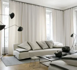 Lampadaire, 3 bras pivotants, noir, H210cm - Serge Mouille