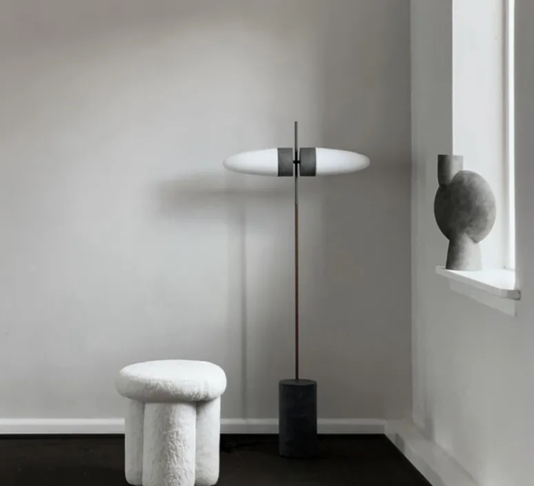 Lampadaire*101 Copenhagen Lampadaire, Bull, , L65cm, H140cm - gris, blanc