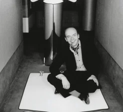 Lampadaire*Flos Lampadaire, Chiara, , L72cm, H145cm - acier inox et blanc, bordure noire