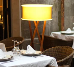 Lampadaire d'extérieur, Cala, bois, marron, IP65, H140cm - Marset